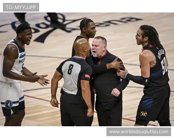 NBA斗球直播app优化用户界面设计，操作更便捷，提升观赛体验感受